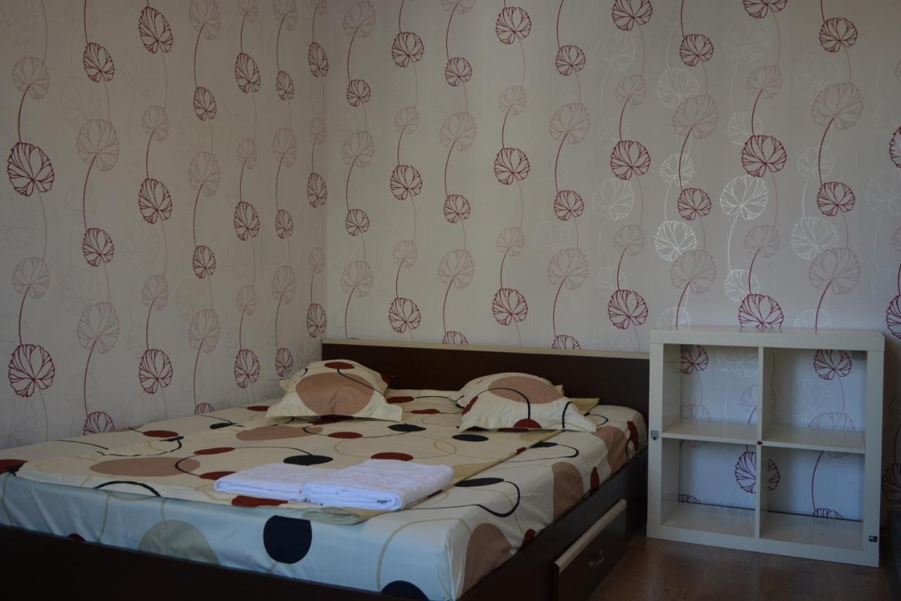 Apartament Iulia 9 *