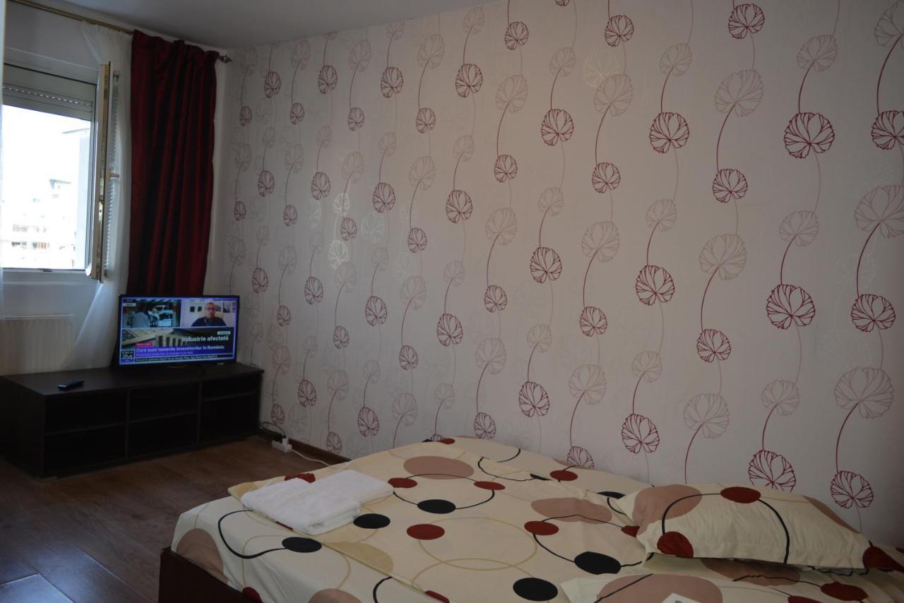Apartament Iulia 9 *